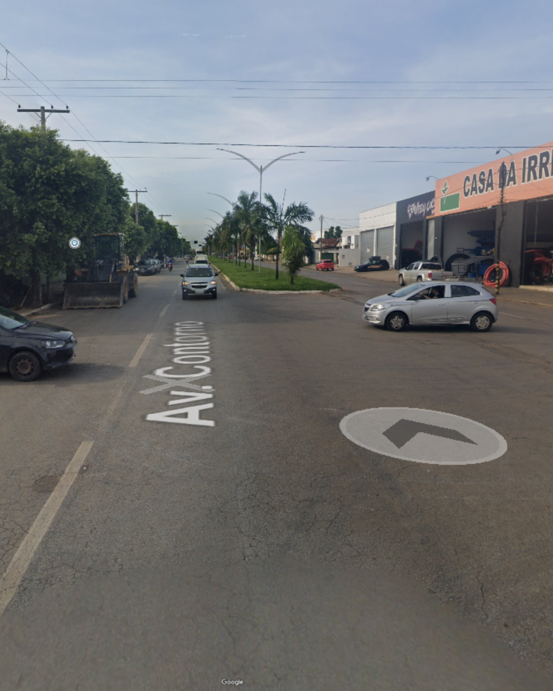 Colisão entre carro e moto deixa jovem ferido no Bairro Muniz Falcão em Goianésia