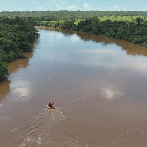 Bombeiros localizam corpo de empresário desaparecido no Rio das Almas
